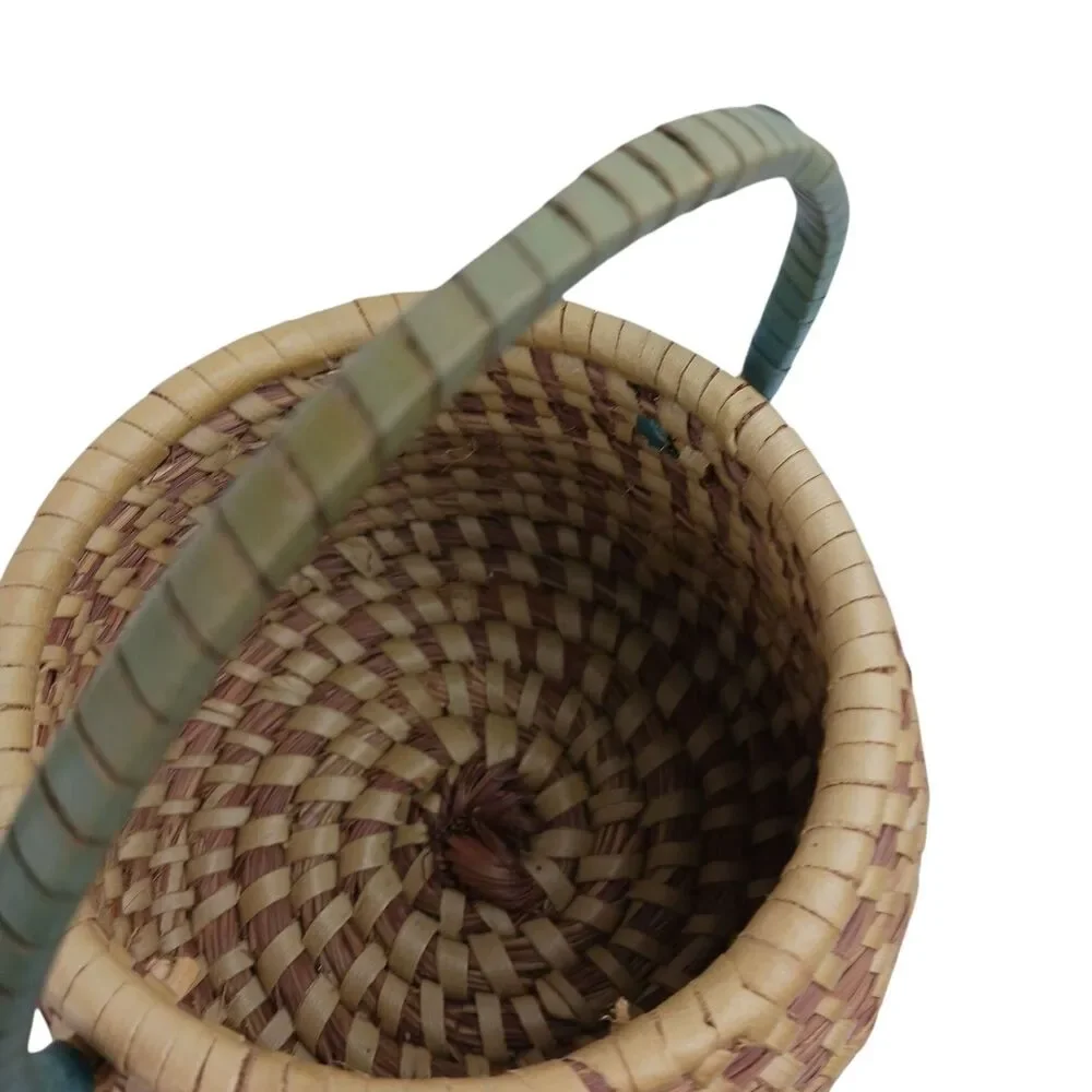 Vtg Sweetgrass Basket With Lid Low Country Single Handle Gullah